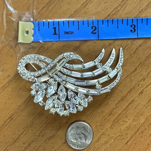 Vintage 50s Rhinestone Brooch Clear Crystal Marquis Baguette Spray Pin Statement - Picture 8 of 11